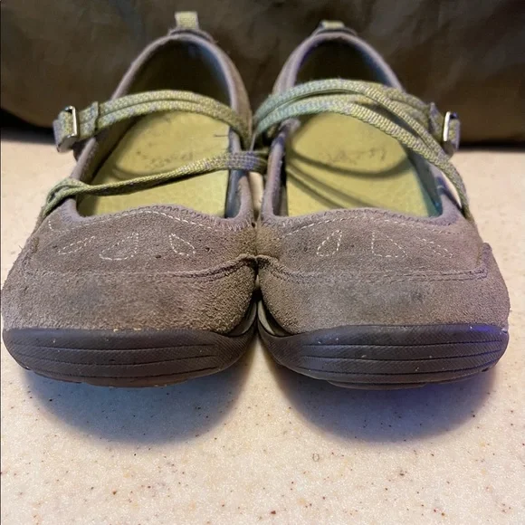 Chaco Petaluma Mary Jane Walking Trail Shoes Olive Women 9 Preowned USED - Picture 2 of 8